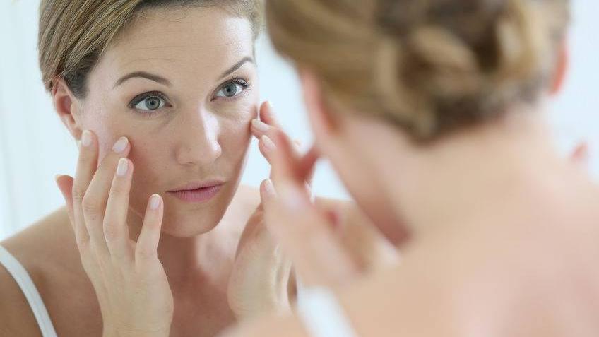 化妆 女性出现宫寒表现，或比别人老的快，还有这4个行为，也别忽视