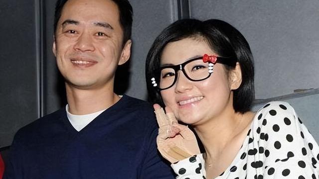 Selina|Selina男友正面被曝光，网友：其貌不扬，真的单身不好吗