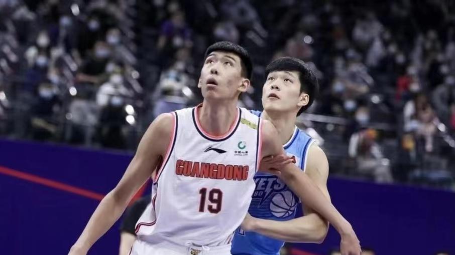 广东男篮|广东版“周琦”上线，接棒阿联成广东内线新希望，2米26是CBA第一高度