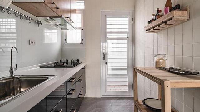 这是一对设计师夫妻的家，用怀旧风拯救“穷装”，小户型也能显贵