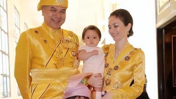 马来西亚|她是马来西亚的小公主，小时候鬼灵精怪，现已亭亭玉立端庄贤淑