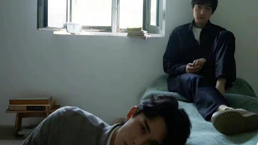 李小璐|吴磊真给童星长脸！跟胡歌世纪合体拍大片，穿休闲装帅气不输胡歌