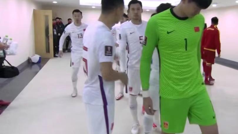 中超|效仿恒大！4大国脚镇守后防！鲁能提前缴械！中超冠军没有悬念