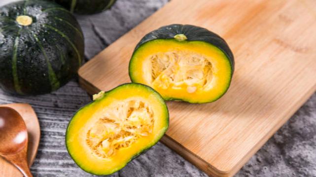 南瓜|胃不好的人，不能吃南瓜？医生提醒：春季养胃多吃3黄，少碰3红