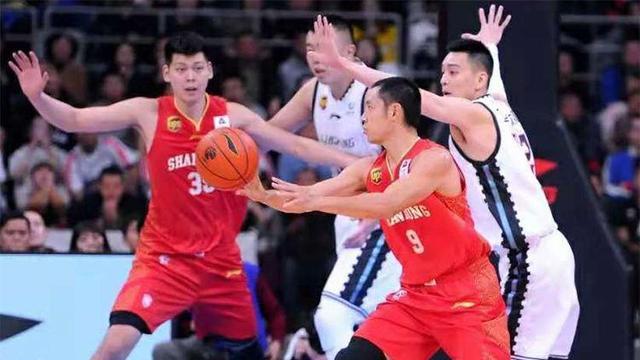 杜锋|姚明绝密命令，2万罚款来了，杜锋李春江心惊肉跳？