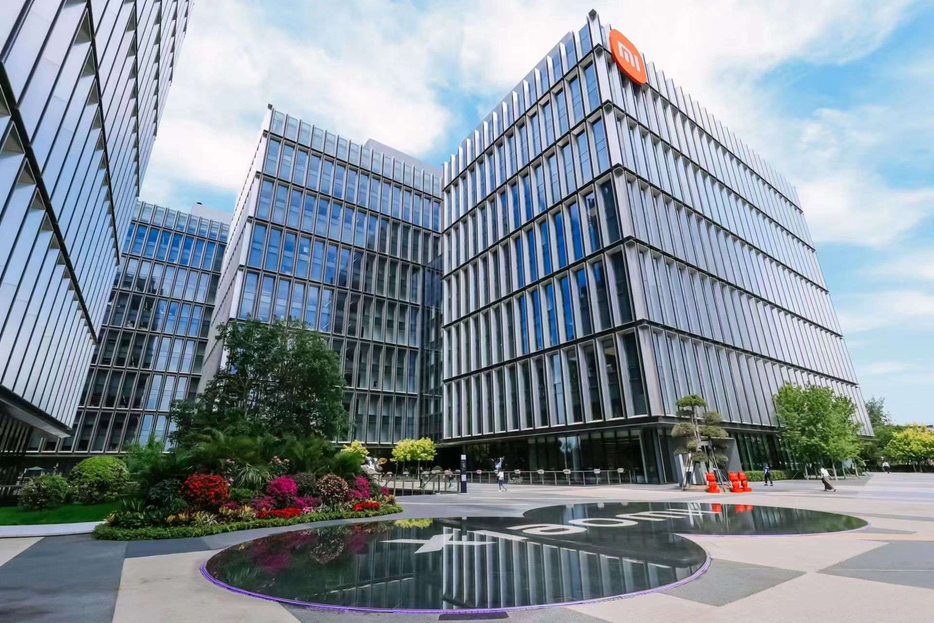 小米科技|手机行业过冬，小米何处取暖