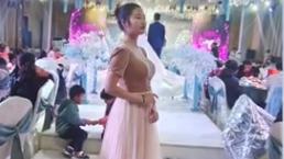 |“干这一行不能长得太好看”，22岁女生做职业伴娘