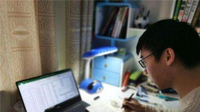 |教育部通知：2022届毕业生或将解除“家里蹲”状态，学生半喜半忧