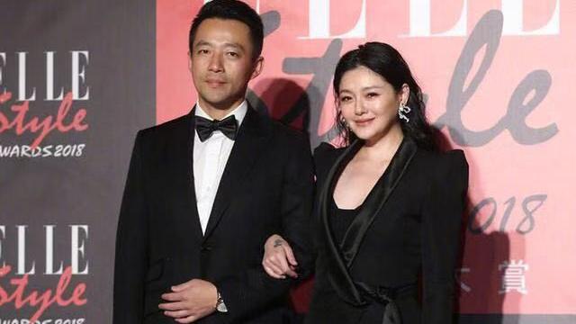 小S|小s怎么胖成这样了！脸又白又胖眼睛快睁不开，网友：一胖毁所有