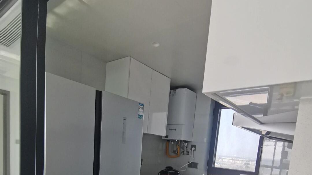 过新年晒装修，全屋定制柜子很喜欢，电视墙坚持不做造型非常简约