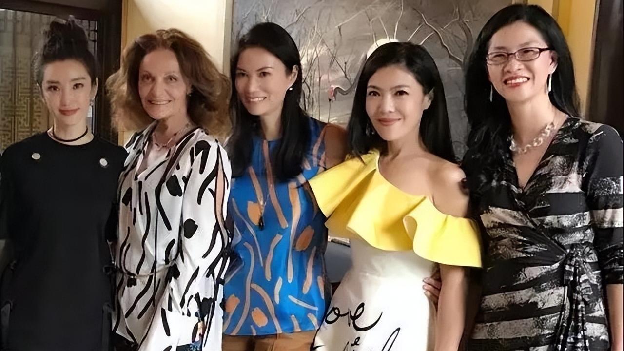 苏芒|“人走茶凉”苏芒：一张合照得罪洪晃后，反被章子怡踢出朋友圈