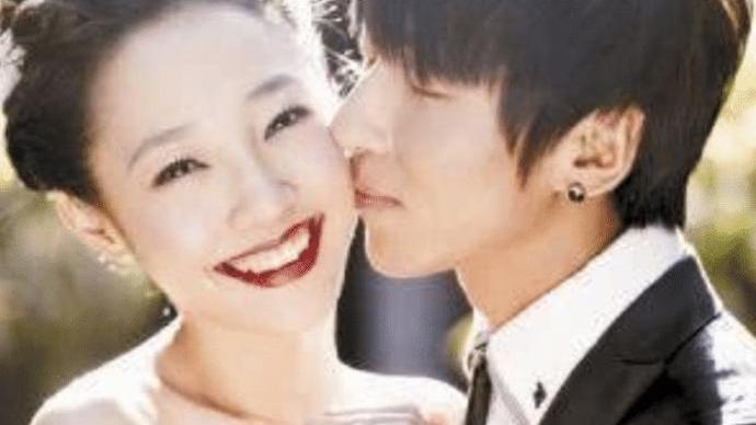 白百何|白百何携老公聚会秀恩爱，现幸福肥，张思麟长发披肩比白百何时髦