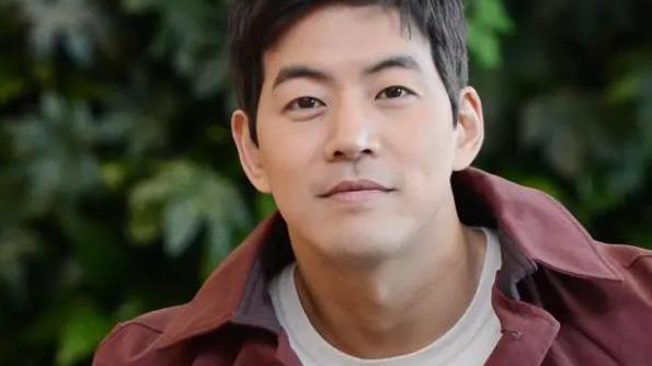 李尚允|国民老公李尚允，曾登顶gay圈人气榜首如今超四十还未婚！