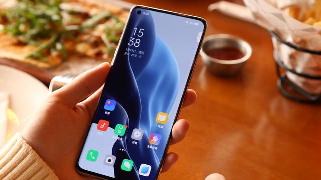 荣耀|夏天玩游戏太热？OPPO Find X5 Pro软硬件联合调校，散热性能出色