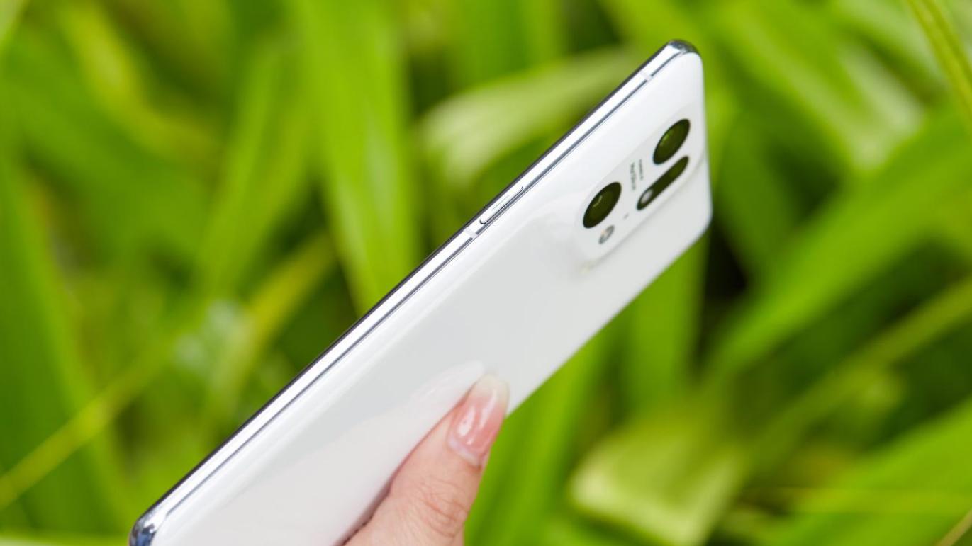 iPhoneX|最近发现我的iPhone X已经干不动了[捂脸]打把王者已经烫得不行了