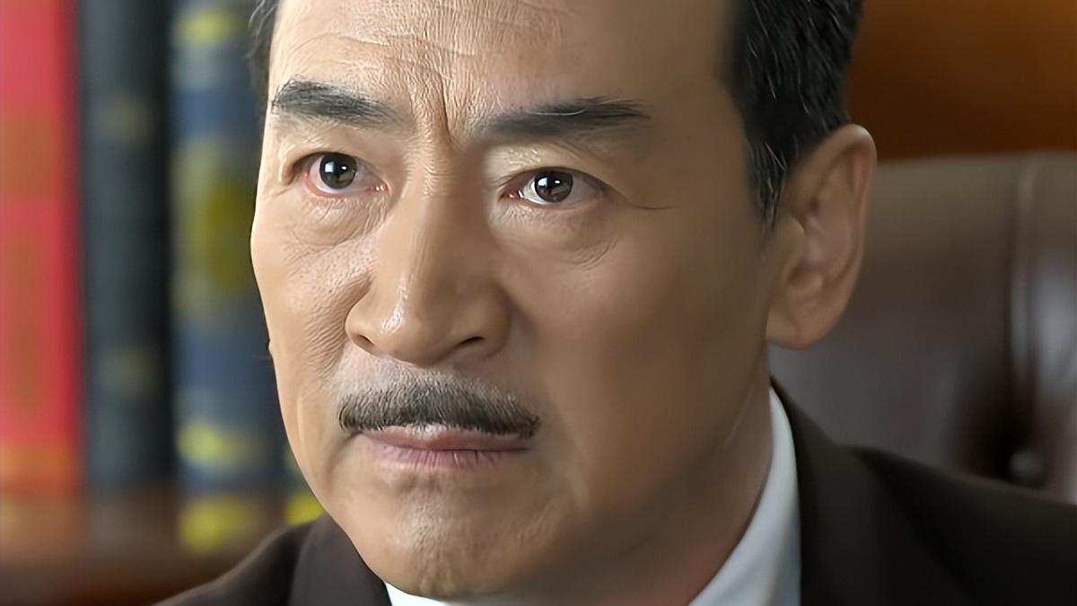 佘诗曼|被前妻花光积蓄的寇振海，二婚娶小24岁的李婷，老来得子很幸福