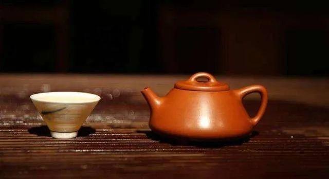 |乔掌柜紫砂宜兴：售价40，销量10w+，这种紫砂壶究竟能不能买？