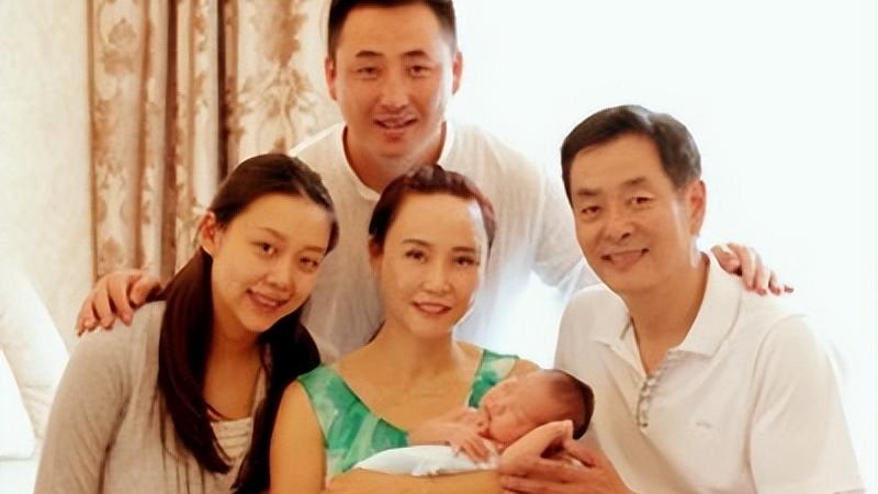 濮存昕|星二代濮方结婚，老爸濮存昕不但没要彩礼，还倒给了女婿一大笔钱