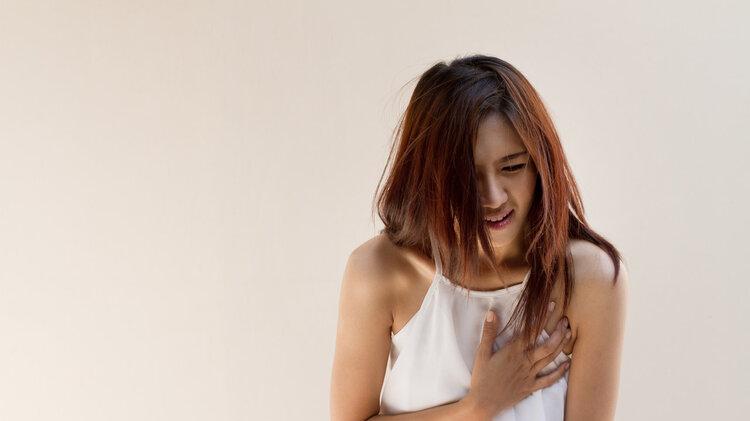 雄激素|女人胸部周围长毛，有没有问题？能不能拔掉？今天一次性说清楚