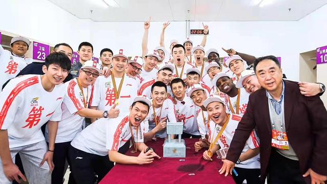 辽宁男篮|正式官宣！辽宁男篮总冠军球员离队 告别CBA赛场