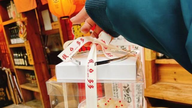 蛋糕|放弃编制开蛋糕店血亏，前领导的一张订单救活了他