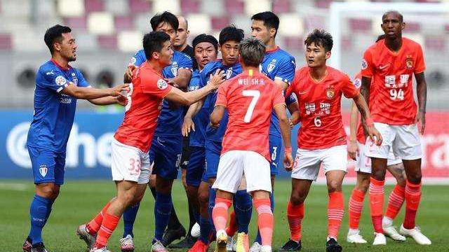 上海海港|中国足协正式官宣，上海海港遭重创，国足新星四个月内无球可踢