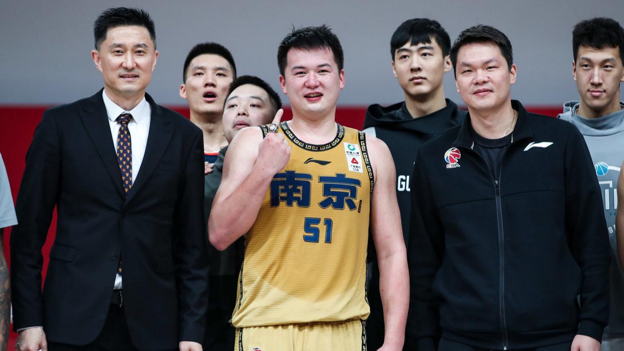 广东男篮|欢迎！曝万圣伟重返广东宏远，再次联手杜锋让人期待