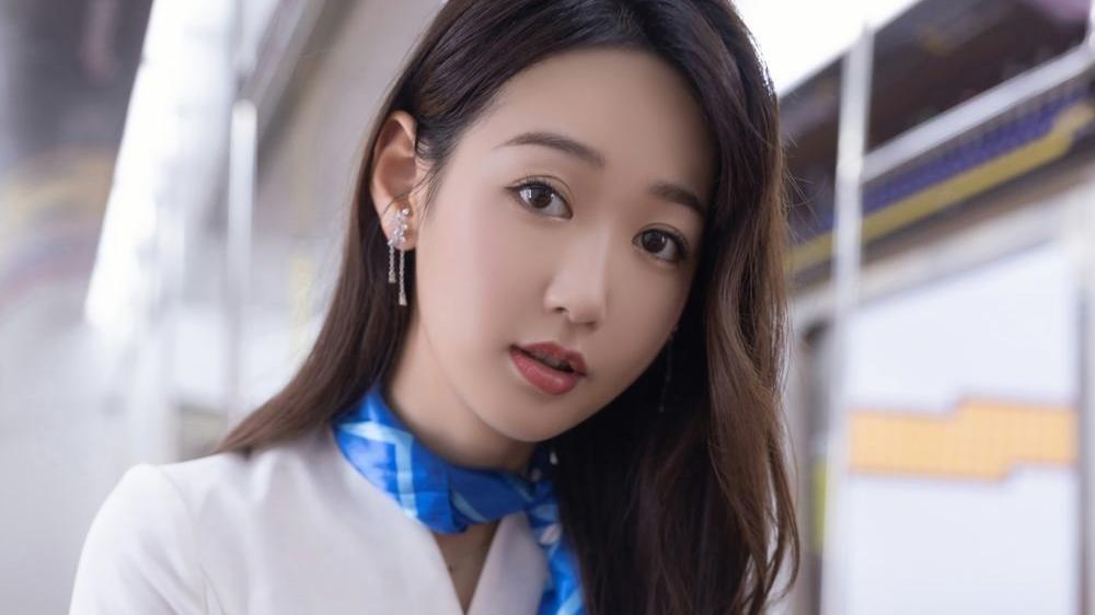 衬衫|打工人的穿搭选择，简约耐看的白色衬衫裙，提升气质感