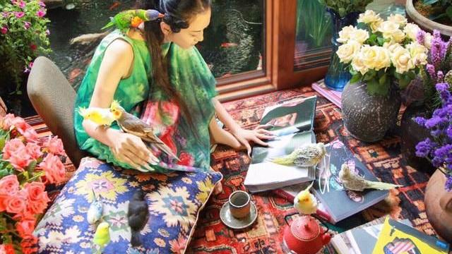 杨丽萍|63岁杨丽萍在大理的豪宅火了，网友：这生活，简直就是人间理想！