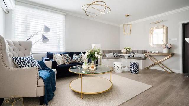 不做吊顶只用石膏线勾勒，完工照样漂亮极了！看着就大气