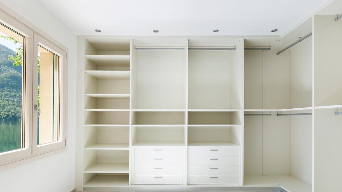 一门到顶的衣柜要知道怎么做，还要注意5个问题，才能实现其效果