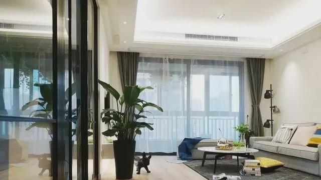 从毛坯房到精装房，总花花了20万，看到效果后觉得这钱没白花