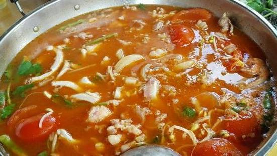 包子|整个贵州都在吃的一锅汤，9斤肉一锅煮，3天不吃馋得慌