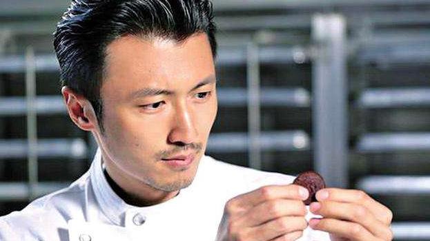 谢霆锋|陪伴谢霆锋23年，至今未婚，如今50岁撑起娱乐圈半壁江山