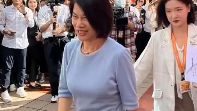 董明珠|火了5个月，孟羽童就这么被董明珠毁了？