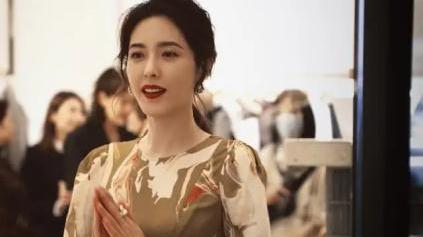 古力娜扎|7位女星艺考时照片，娜扎被叫“最美艺考生”，梅婷当时有黑眼圈