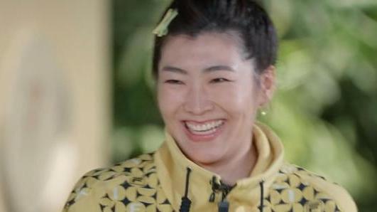 |徐梦桃落泪讲述家境，2岁帮爸妈卖串，8年前给爸妈买房买车