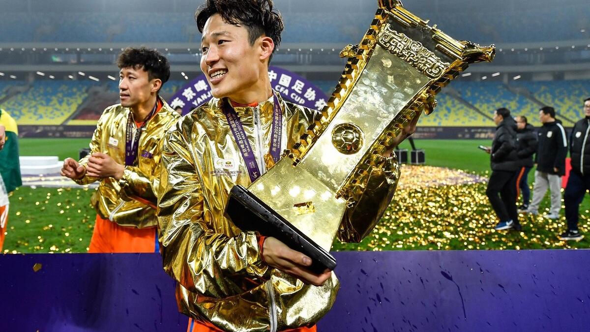 泰山队|留队踢5年，泰山队续约10球核心外援，2天后回归，搭档费莱尼争冠