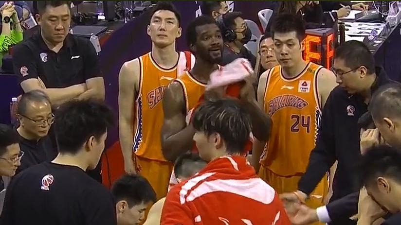 拜仁慕尼黑|三巨头69分27板！广厦开门红，孙铭徽两记三分杀死比赛，双塔无解