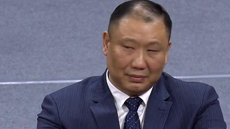 琼斯|开局0-16书豪扮演救世主！豪哥带队轰16-3翻盘，力压CBA詹皇琼斯
