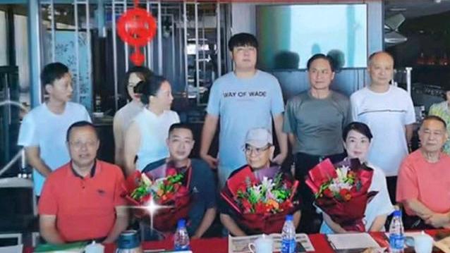 少女心|许敏首次公开军人身份，光荣之家名副其实，姚爸表态显决心