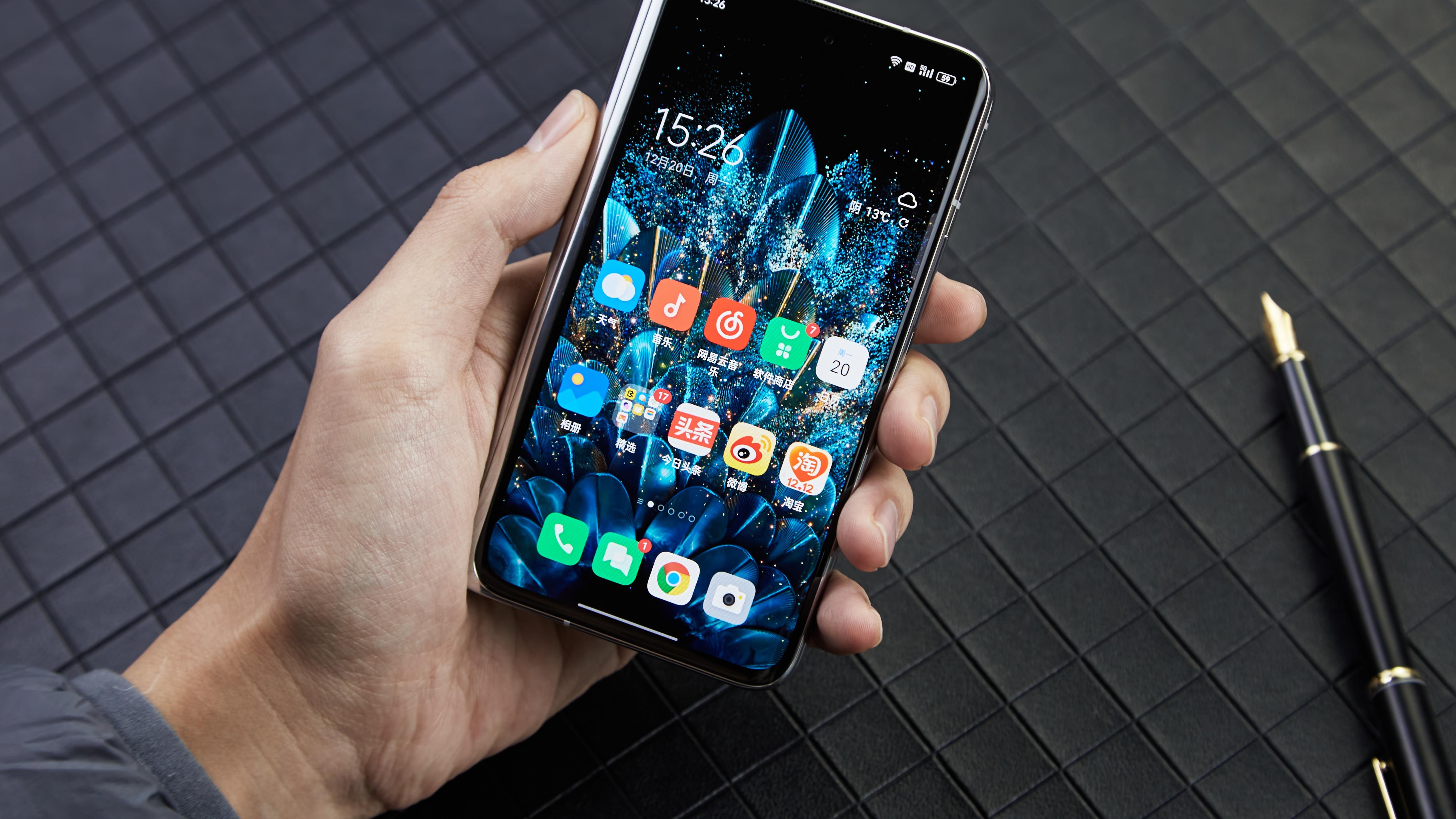 电池|坐稳目前续航最强折叠屏手机，618这款国产折叠屏最值得买！