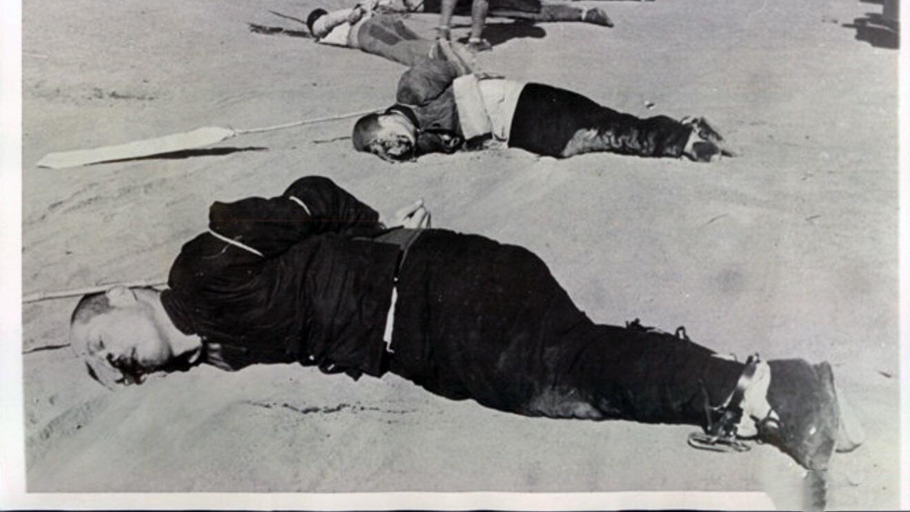 日军 日本战败投降后，庄稼地里却挖出千具少女尸骸，揭露日军残忍行径