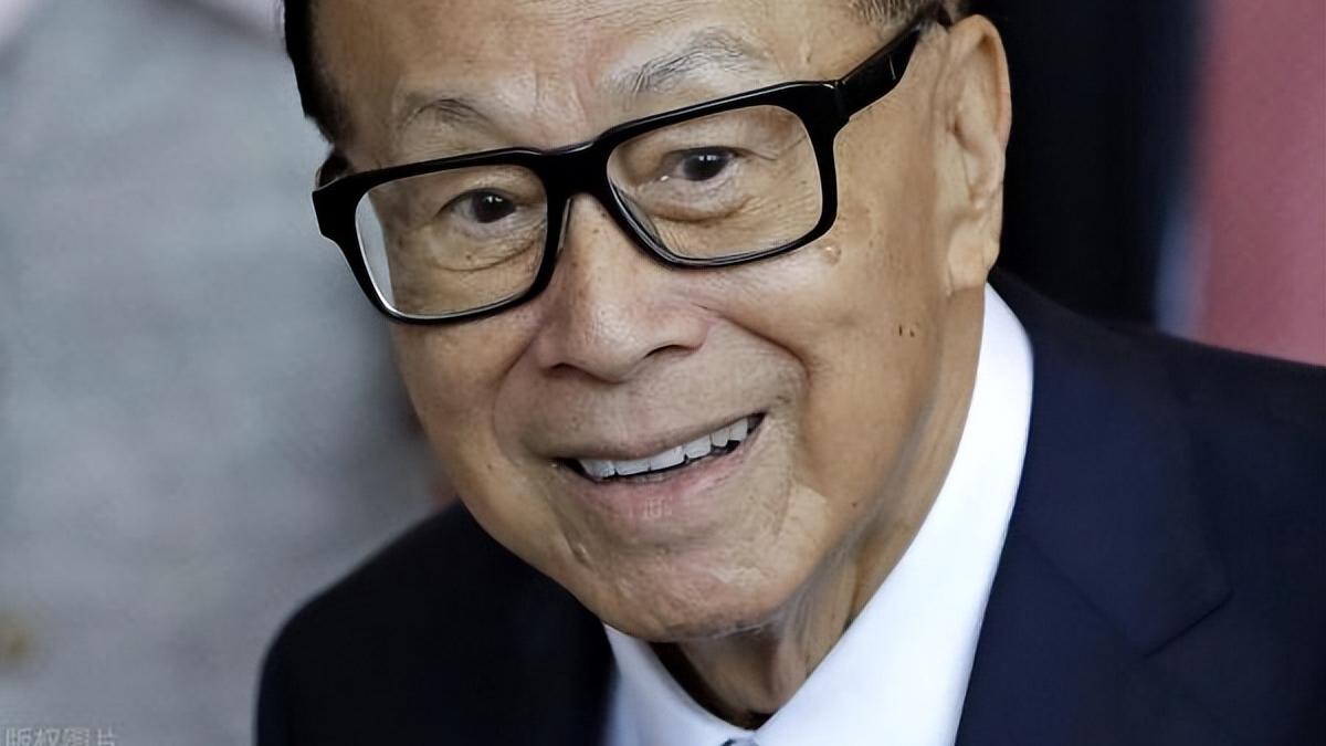 谷爱凌|谷爱凌戴650万名表，却远不及李嘉诚，他名下收藏了几十亿的名表