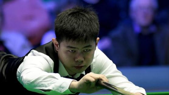 疯狂|中国斯诺克疯狂6连胜！04年小将连赢5局超级逆转，7人晋级第三轮