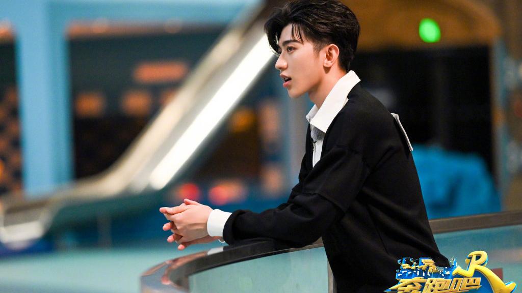 奔跑吧兄弟|《奔跑吧》收视领跑，网络热度连续夺冠，这档综艺为何依旧最火