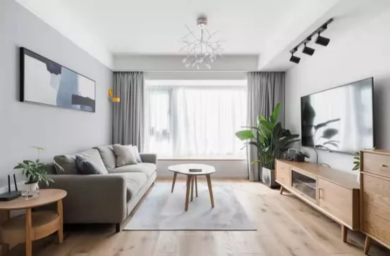 100㎡北欧风清爽宜人，自带10㎡露台做休闲区，简而美设计真大气