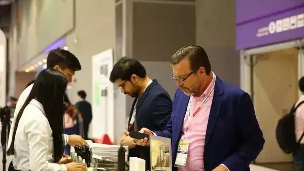 数据线|深圳又一个3C品牌要上市：卖数据线起家年入34亿元，获苹果、华为加持