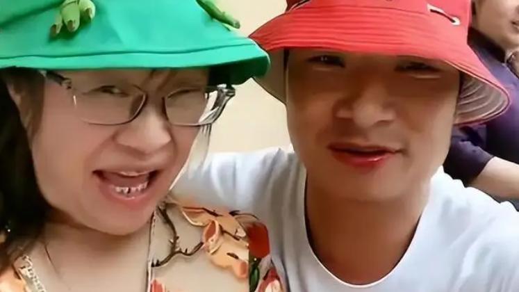 余秀华|余秀华直播谈婚姻，称杨槠策是“妈宝男”，网友：心直口快