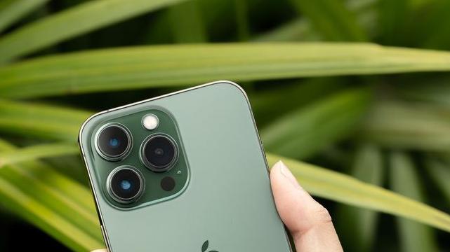 |为什么苹果iPhone祖传的4GB内存用着就很舒服